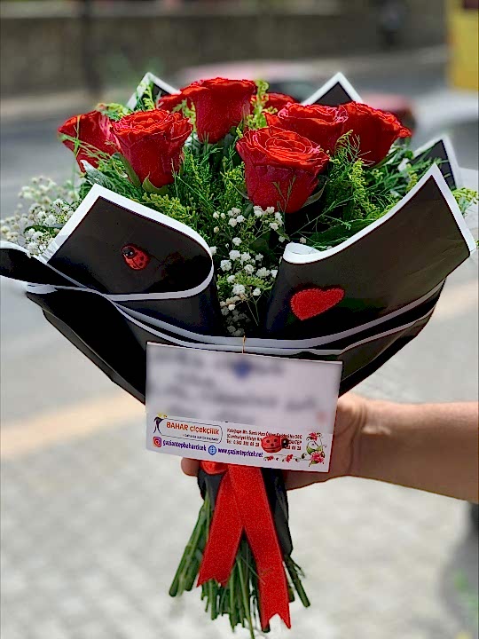 Kırmızı Gül Buketi 9 Adet