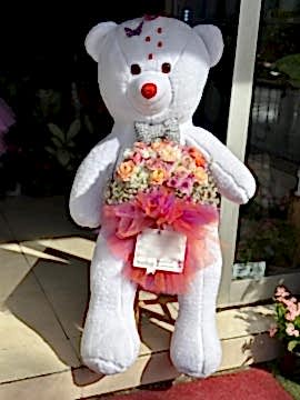 Büyük Beyaz Peluş Ayı & Somon Gül Aranjmanı